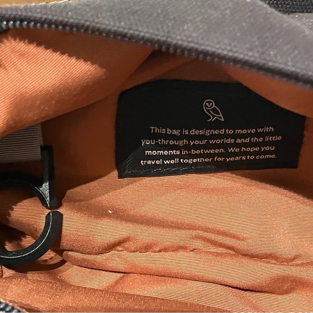 Bellroy Black and Tan Belt Bag - Picture 5 of 7